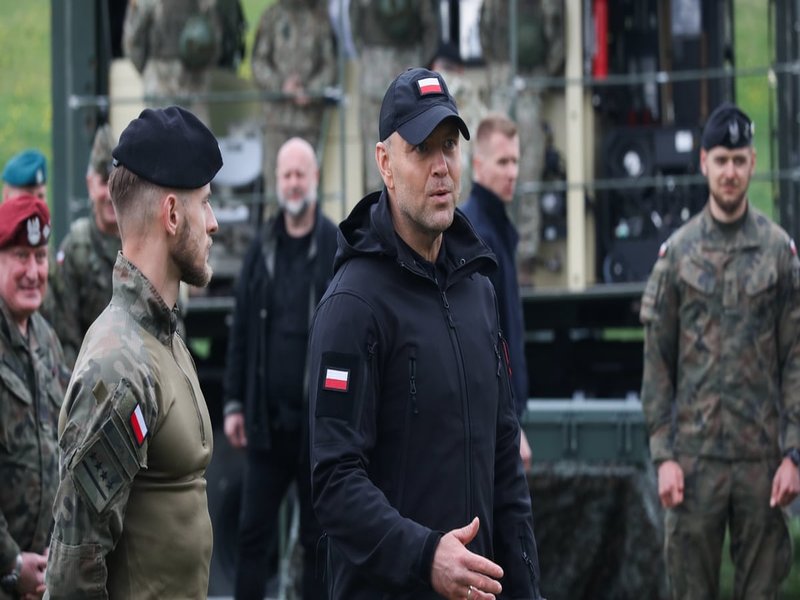 Amerykańskie wojska w Polsce? Burza po słowach Nawrockiego!