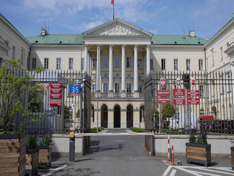 Samorządy zamiast wolności dostały nowe obowiązki. Raport ujawnia